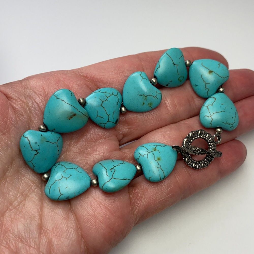 10 Heart Shaped Turquoise Dyed Howlite Beaded Bracelet Silver Tone Spacer Beads - Picture 2 of 8